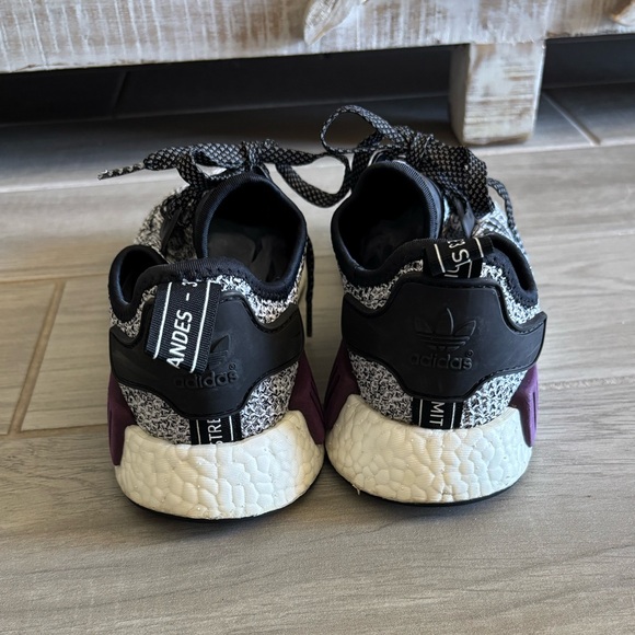 Adidas NMD R1 CHAMPS EXCLUSIVE Burgundy Black and White - Picture 3 of 6